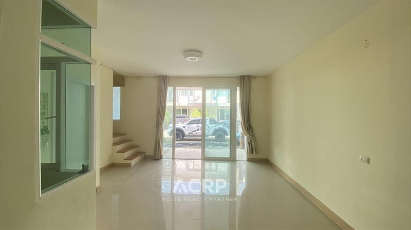 Townhouses for sale : Townhome for sale, corner unit, Gusto Rama 2, good quality from Quality House, good location.