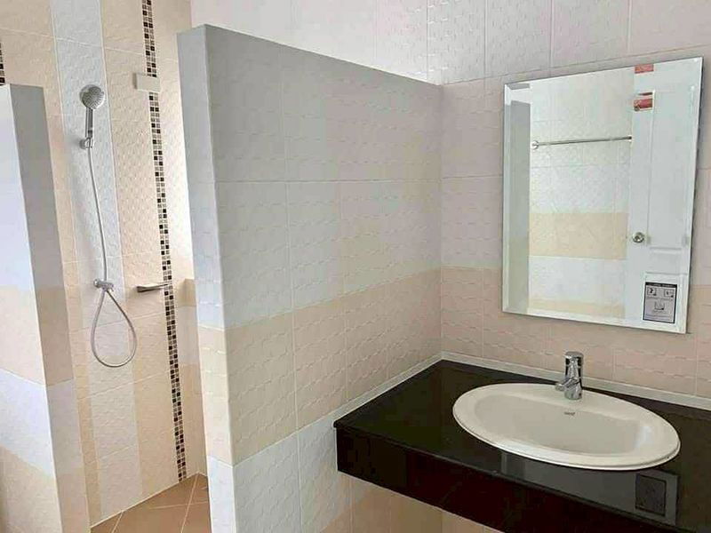 picture Single house for rent, 365 ESCAPE, good location, convenient transportation, near Nakhon Rayong Road 3 and Sukhumvit Road. - 9/10