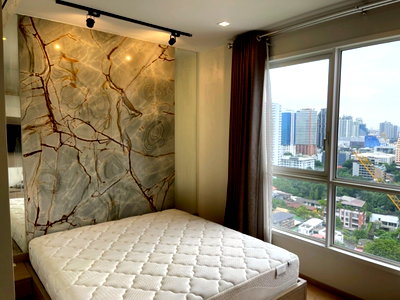 Condos for rent : A beautiful room has arrived at Hq Thonglor. Big room. Great price 