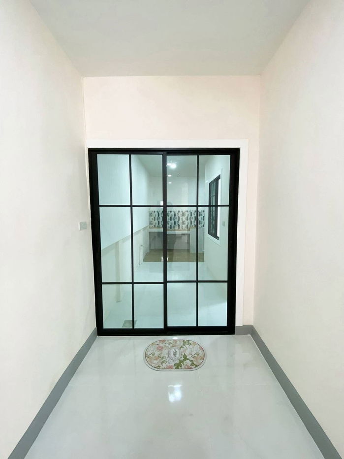 รูป ขายทาวน์เฮ้าส์ชั้นเดียว หมู่บ้านพิมลราช1 ถนนบ้านกล้วย-ไทรน้อย บางบัวทอง ตกแต่งใหม่พร้อมอยู่ 3 ห้องนอน 2 ห้องน้ำ ราคาเพียง 1,290,000 บาท ฟรีโอน - รูปที่ 9/18