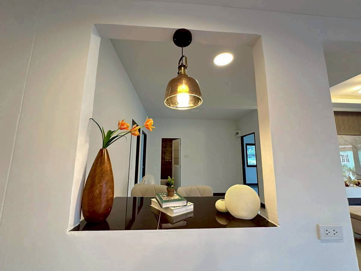 รูป บ้านเดี่ยวชั้นเดียว กว้างมาก ตกแต่งใหม่ทั้งหลัง หมู่บ้าน ซื่อตรง ถนนสุวินทวงศ์ 29 แขวงลำผักชี เขตหนองจอก พร้อมเฟอร์ฯ - รูปที่ 14/21