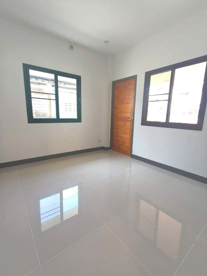 รูป บ้านเดี่ยวชั้นเดียว กว้างมาก ตกแต่งใหม่ทั้งหลัง หมู่บ้าน ซื่อตรง ถนนสุวินทวงศ์ 29 แขวงลำผักชี เขตหนองจอก พร้อมเฟอร์ฯ - รูปที่ 17/21