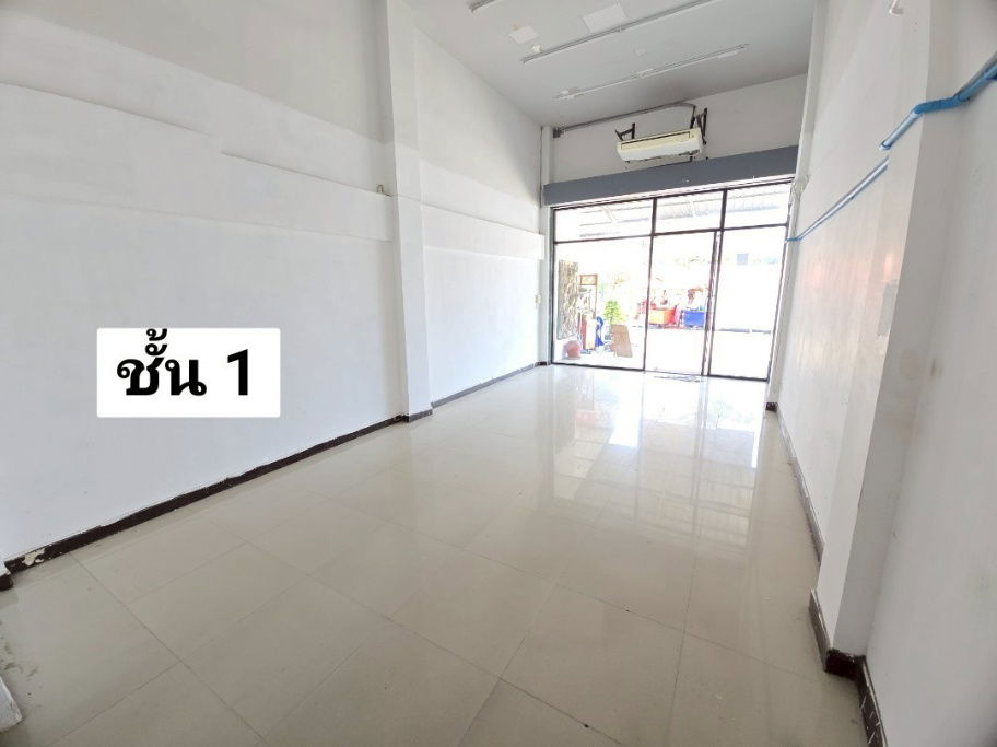 picture Commercial building for rent, 1 unit, opposite Sikarin Hospital, good location, suitable for business - 5/20