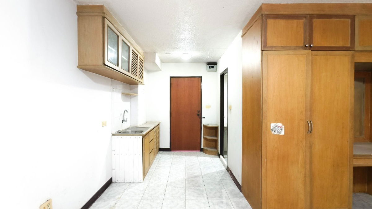 picture Sale condo for under a million, Thongpracha condo town 3,near skytrain - 14/22