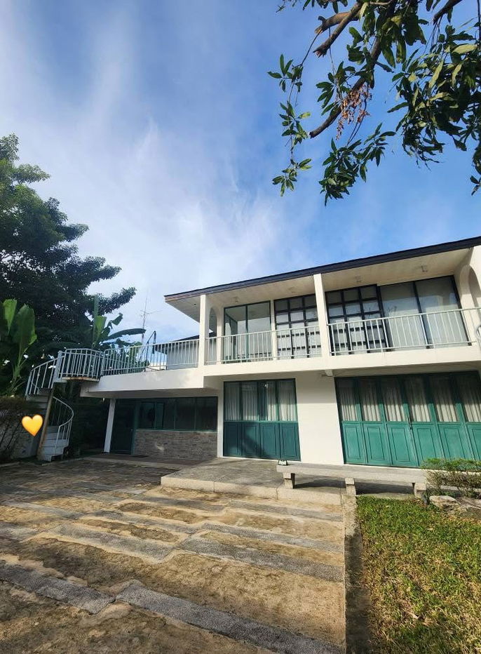 picture Home Office for Rent on Sukhumvit 64 – Excellent Location Only 700 meters from BTS Punnawithi Large land size: 100 sq.w., with parking for 7–8 cars - 1/20