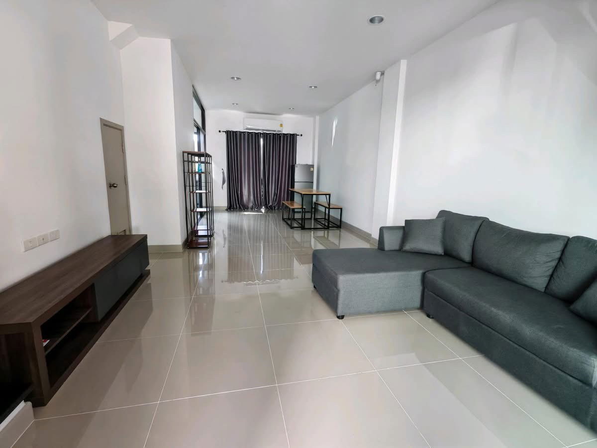 picture Townhome for Rent – Premium Place Phahonyothin–Ramintra 3-storey townhome with 4 bedrooms in a prime location near BTS Sai Yud and Saphan Mai. - 2/17