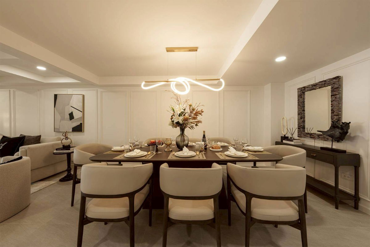 picture Sales 2-story townhome newly renovated in a luxurious modern classic style Khlong Tan Niwet Village, Soi Pridi Banomyong 42 - 3/11