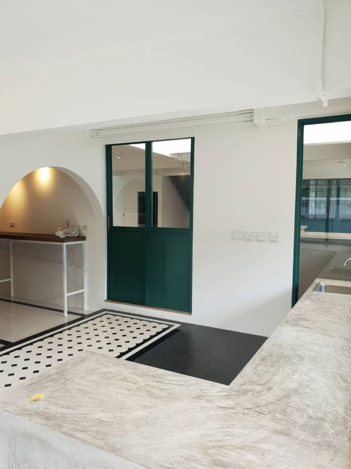 picture Home Office for Rent on Sukhumvit 64 – Excellent Location Only 700 meters from BTS Punnawithi Large land size: 100 sq.w., with parking for 7–8 cars - 3/20