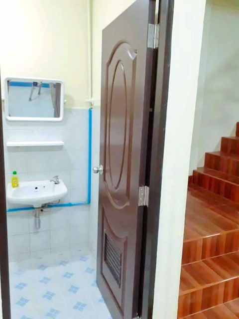 picture Minburi 1.1 km. Soi Ramkhamhaeng180-186 MRT Minburi Market 1 km. Townhouse for rent 2-storey Ruamru - 6/8