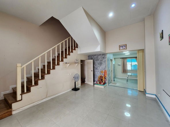 picture FOR SALE  TOWNHOUSE PROPERTY  2990000 BAHT. - 3/8