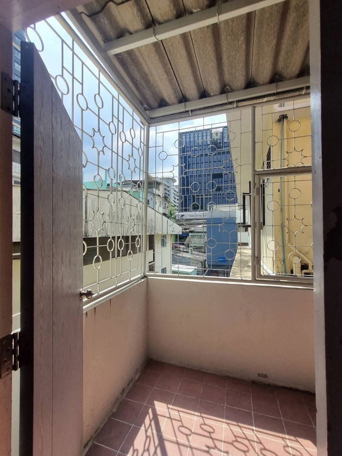 รูป ให้เช่าถูก! ตึกแถว 4 ชั้น ใกล้ BTS บางจาก เพียง! 150 เมตร! - รูปที่ 6/24