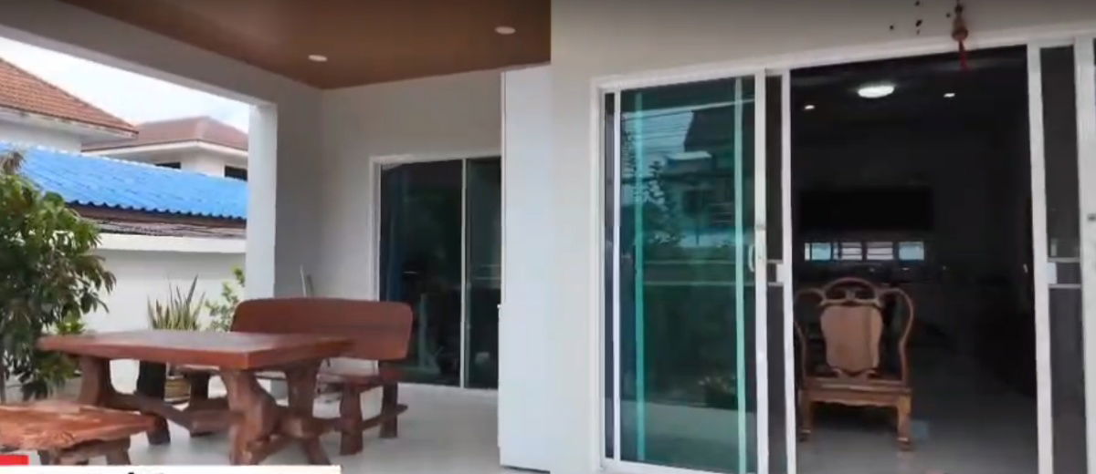 picture Newly home fully furnish ( one floor)  - 3/6