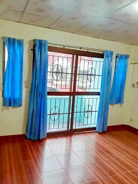 picture Minburi 1.1 km. Soi Ramkhamhaeng180-186 MRT Minburi Market 1 km. Townhouse for rent 2-storey Ruamru - 5/8