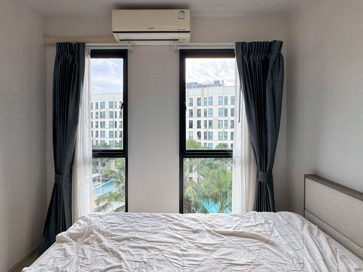 picture Rare Corner Unit with Pool View — Condo for Sale at Unio Sukhumvit 72 Phase 2, 2 Bedrooms, Only 600 m from BTS Bearing - 12/23