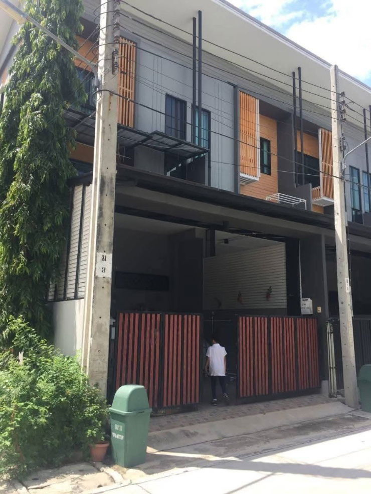 โฮมออฟฟิศให้เช่า : ปล่อยเช่า หมู่บ้าน Eco-Space เกษตร–นวมินทร์หมู่บ้านติดถนนใหญ่ เยื้องร้าน Chocolate Ville เดินทางเข้า–ออกสะดวก