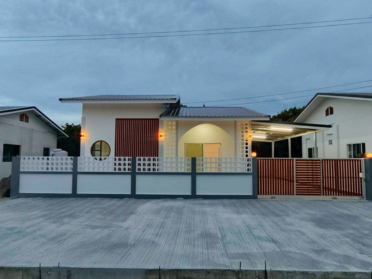 รูป ขายบ้านเดี่ยว ชั้นเดียว บ้านเหมืองง่าหางดง ใกล้ ม.นอร์ทเชียงใหม่ เนื้อที่ 39 ตรว 2นอน 2น้ำ ทำเลดี เดินทางเข้าเมืองสะดวก - รูปที่ 2/12