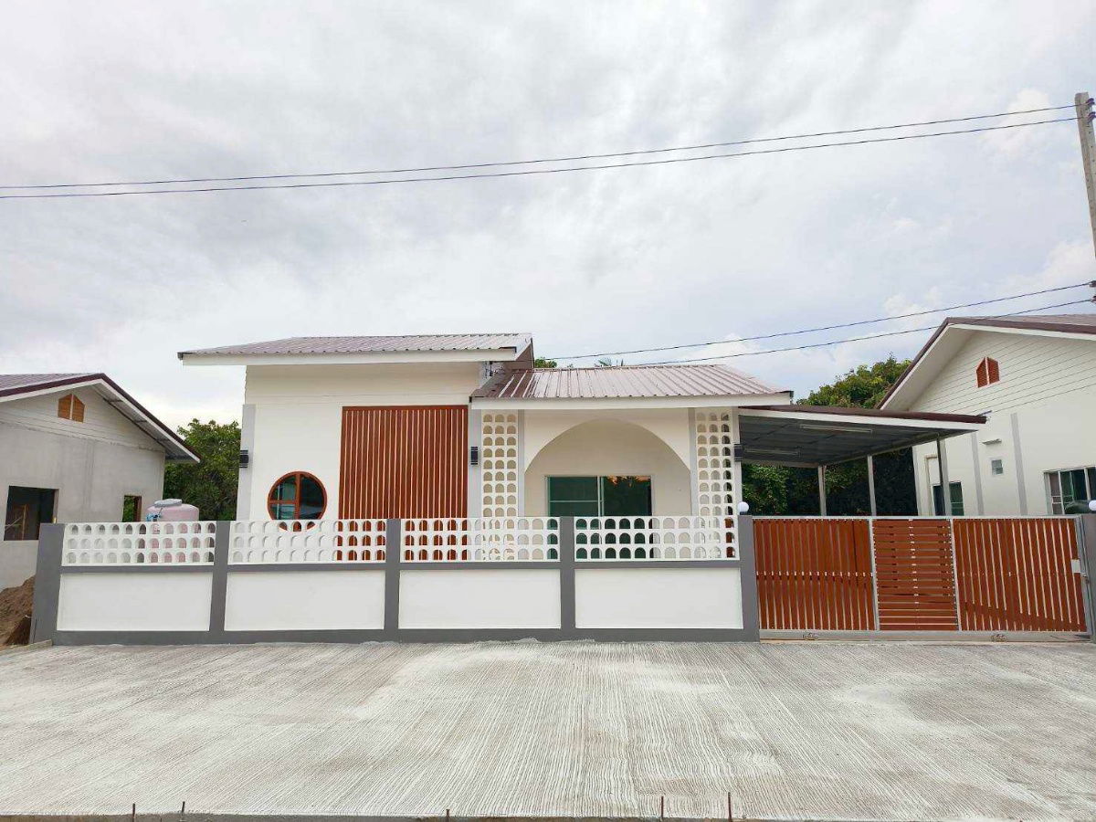 รูป ขายบ้านเดี่ยว ชั้นเดียว บ้านเหมืองง่าหางดง ใกล้ ม.นอร์ทเชียงใหม่ เนื้อที่ 39 ตรว 2นอน 2น้ำ ทำเลดี เดินทางเข้าเมืองสะดวก - รูปที่ 1/12