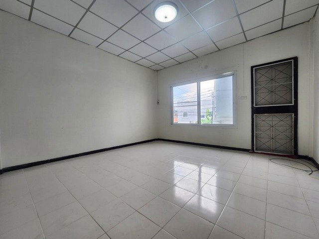 picture FOR SALE TOWNHOUSE PROPERTY 1090000 BAHT. - 8/8