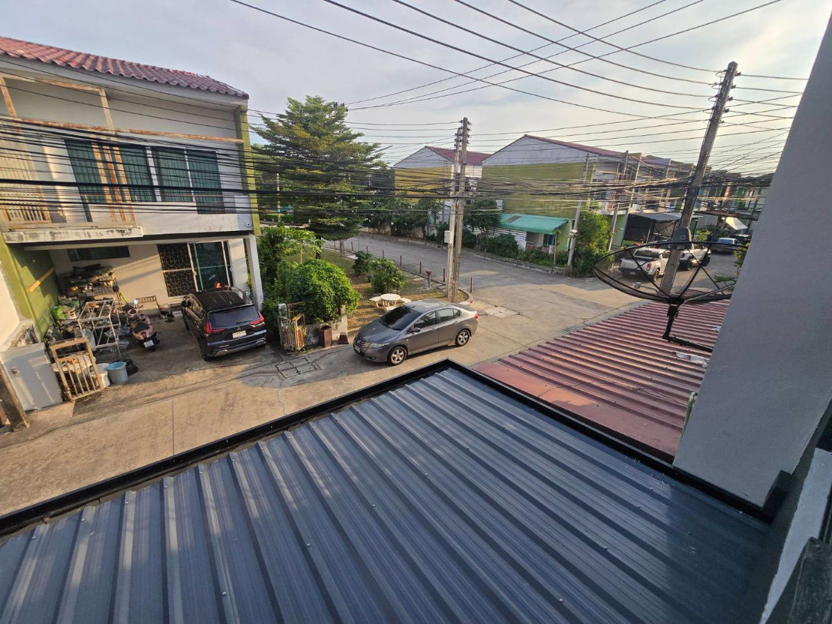 รูป ทาวน์เฮ้าส์ รีโนเวทใหม่ The Trust Town Wongwaen–Lam Luk Ka : เดอะทรัสต์ ทาวน์ วงแหวน–ลําลูกกา ซอยบึงคําพร้อย ปทุมธานี พร้อมอยู่ ทำเลดี ราคาถูกคุ้ม - รูปที่ 14/22