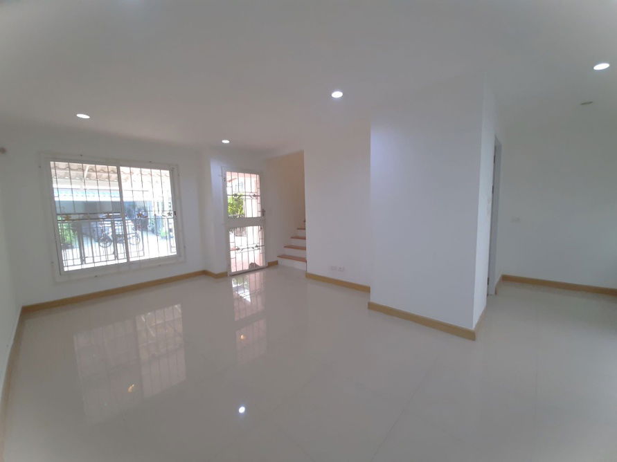 picture Townhome, completely renovated, Pruksa Town Next  , Phutthamonthon Sai 4, area 18.1 sq m, 3 bedrooms, 2 bathrooms,   1.65 million,  085-0732541. - 6/19