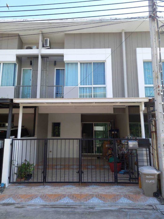 รูป ขายทาวน์เฮ้าส์ 2 ชั้น หมู่บ้านซิตี้เซนต์ ซอยพระยาสุเรนท์ 30 บางชัน - รูปที่ 1/10