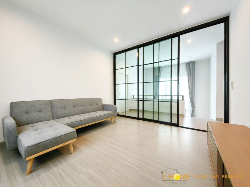 picture Two storey house for rent with 4 bedrooms,3 toilets and 2 kitchens.  - 28/43