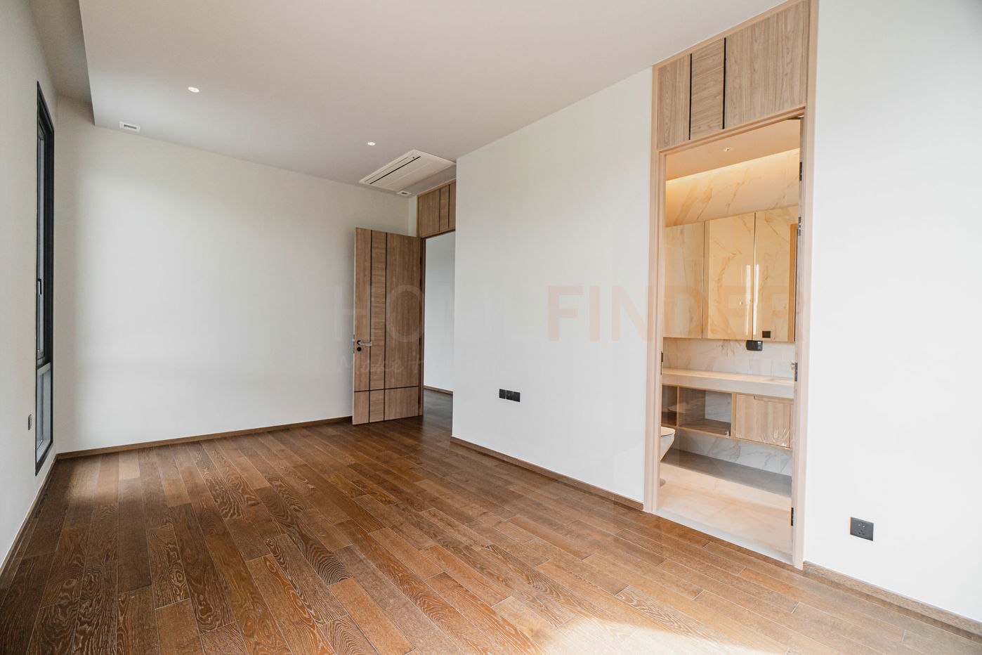 รูป Siraninn Residences Pattanakarn 5 bedrooms, for sale - รูปที่ 9/21