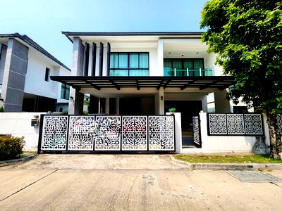Houses for sale Saiaksorn School : FOR SALE  HOUSE PROPERTY  8800000 BAHT.