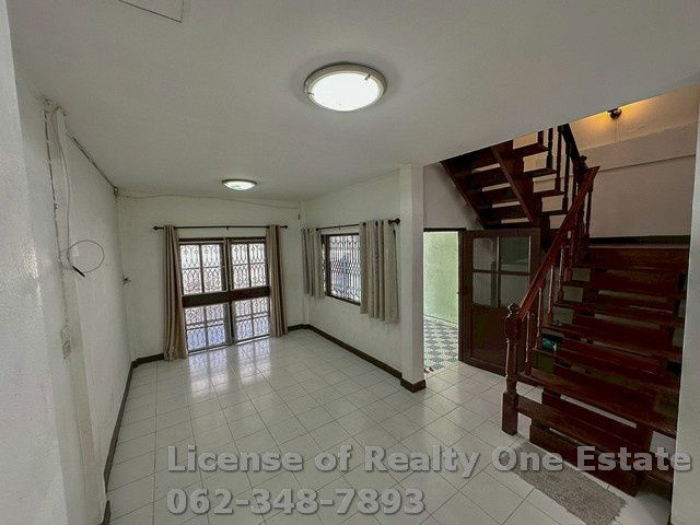 รูป ขาย ทาวน์เฮ้าส์ทำเลดี หมู่บ้านวรารักษ์ รามอินทรา – คู้บอน ซอยเลียบคลองสอง 27 - รูปที่ 11/14