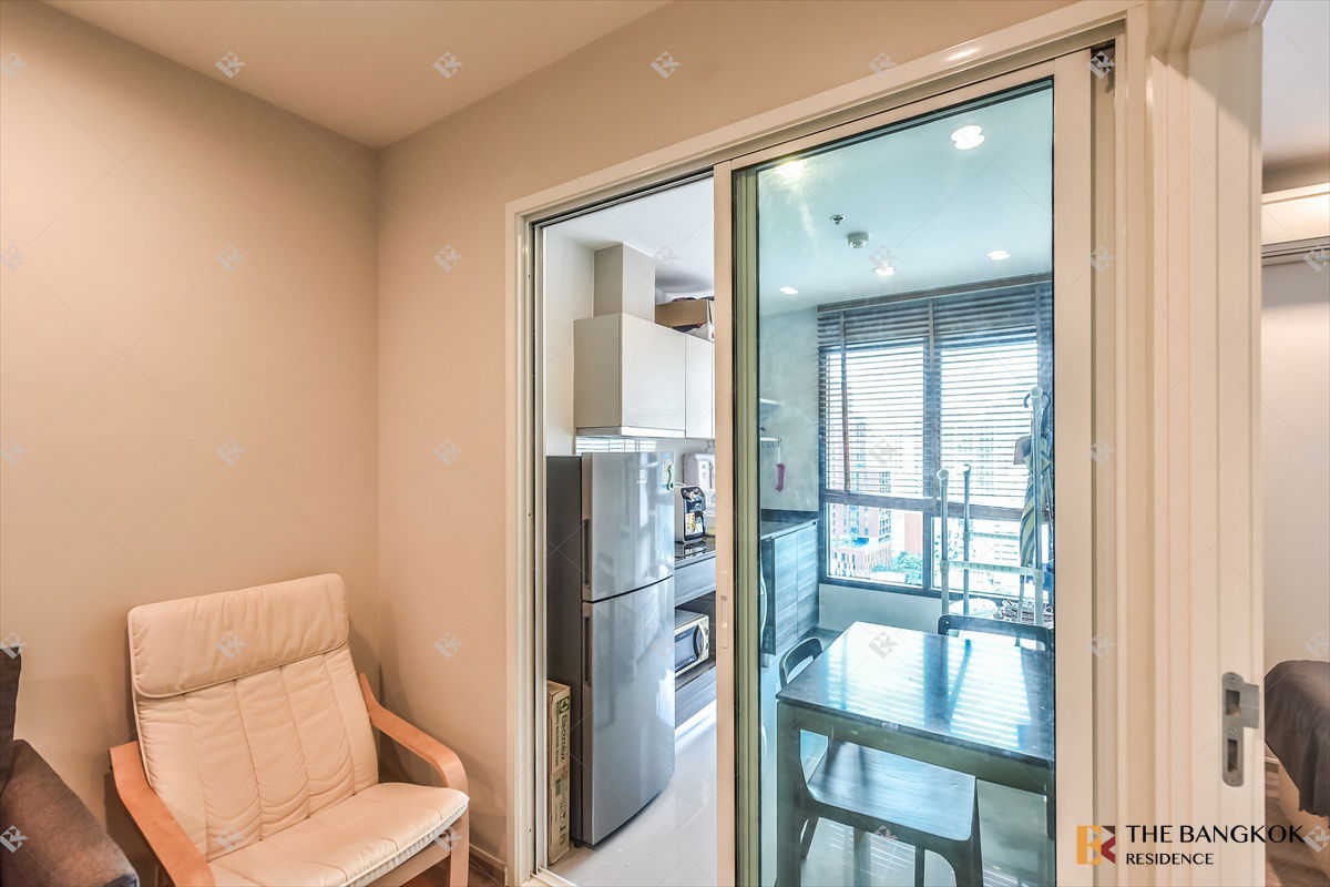 picture 🎉Rare Deal! 🎉Beautiful Unit in a Prime Location - Centric Ari Station, Near BTS Ari - 6/8