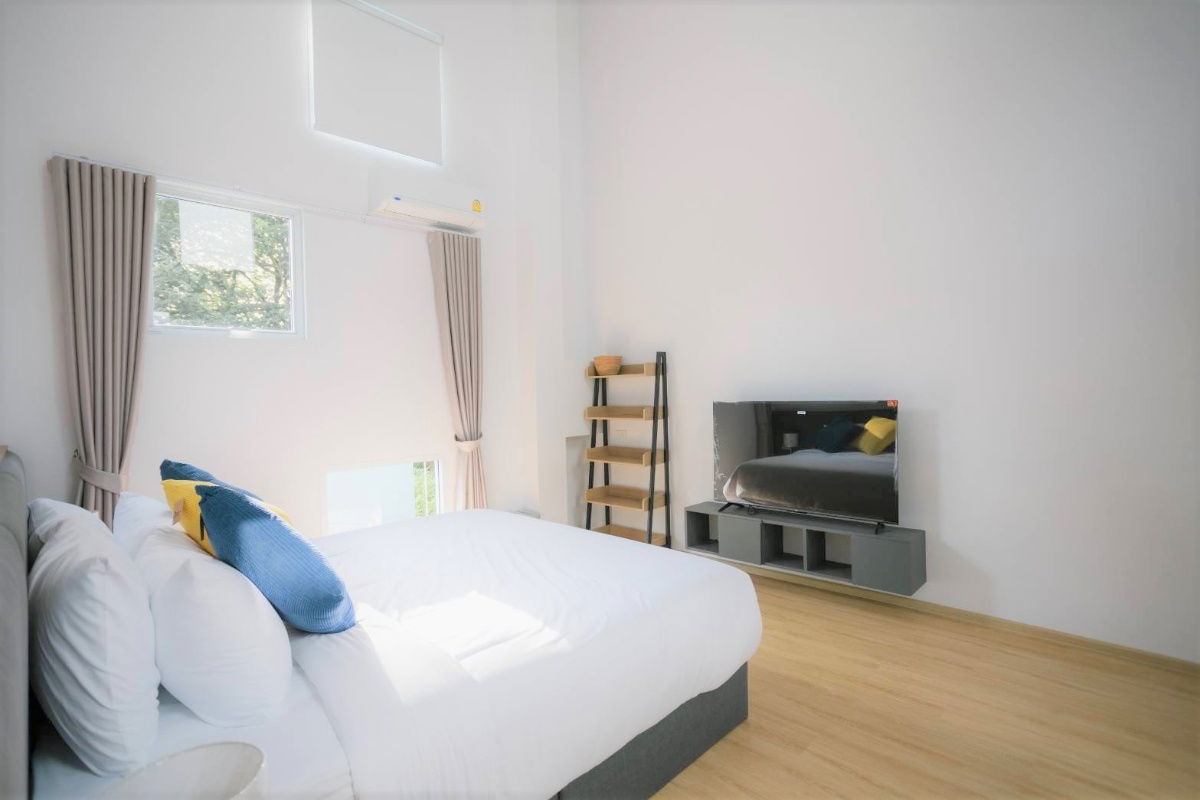 picture Two-storey Pool Villa for rent with 5 bedrooms, 5 bathrooms, 1 living room, 2 kitchens.   - 13/30