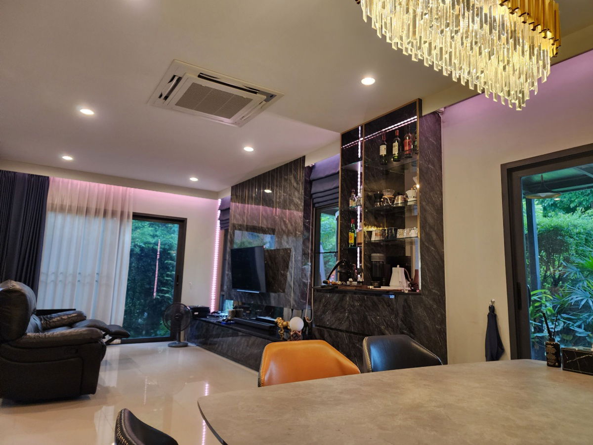 picture UV01883  - Elegant Corner Single House, 280 sqm — Prime Location near Mega Bangna, PAIS, SISB, TCIS & Concordian - 8/23