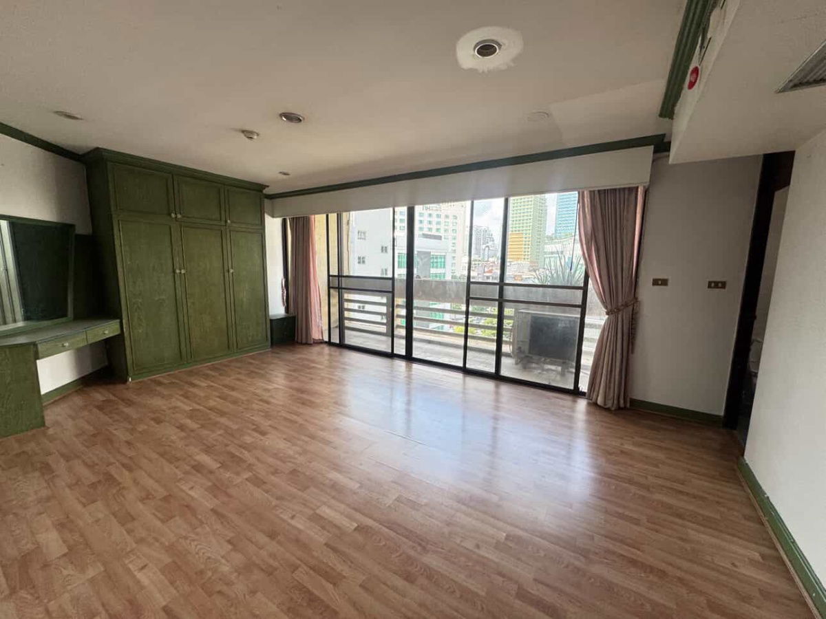 picture LTH13627 – Condo for Rent | City Lake Tower Sukhumvit 16 | 280 sqm | 3 Beds 3 Baths | 3 Parking | Near BTS Asoke |  - 3/8