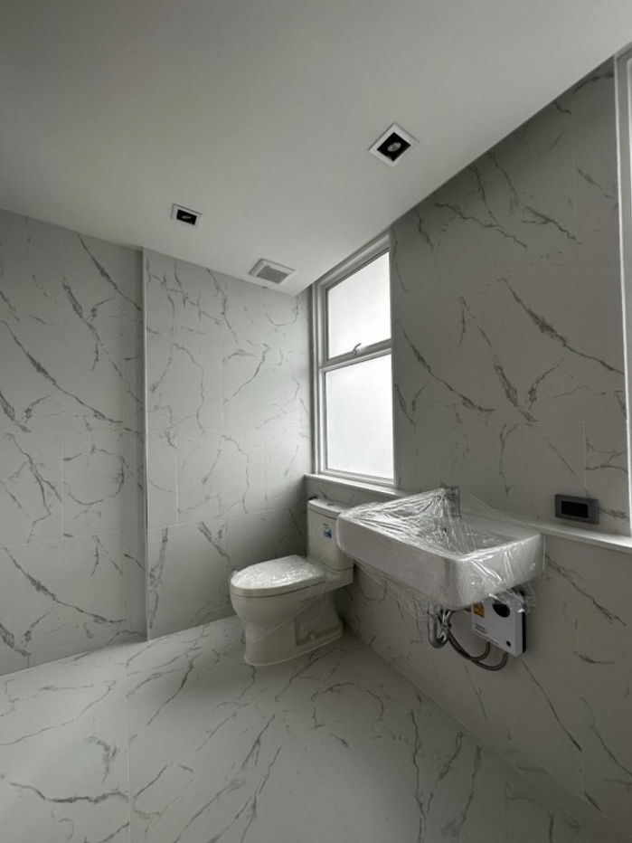 picture S912 [For Sale] Home Office Rama 9 💸 12,900,000 baht 📍 MRT Ramkhamhaeng - 17/22