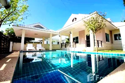 เช่าบ้านเดี่ยว ม.นานาชาติแสตมฟอร์ด หัวหิน : วิลล่าให้เช่า 3 ห้องนอน ในโครงการ หมู่บ้านพลัมมีเรียหัวหิน 5759957