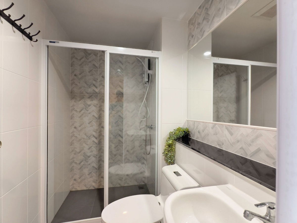 picture BTS Bangna 900 m. Price  12,000 Baht Condo Regent Home Bangna ( Rental ) - 12/12