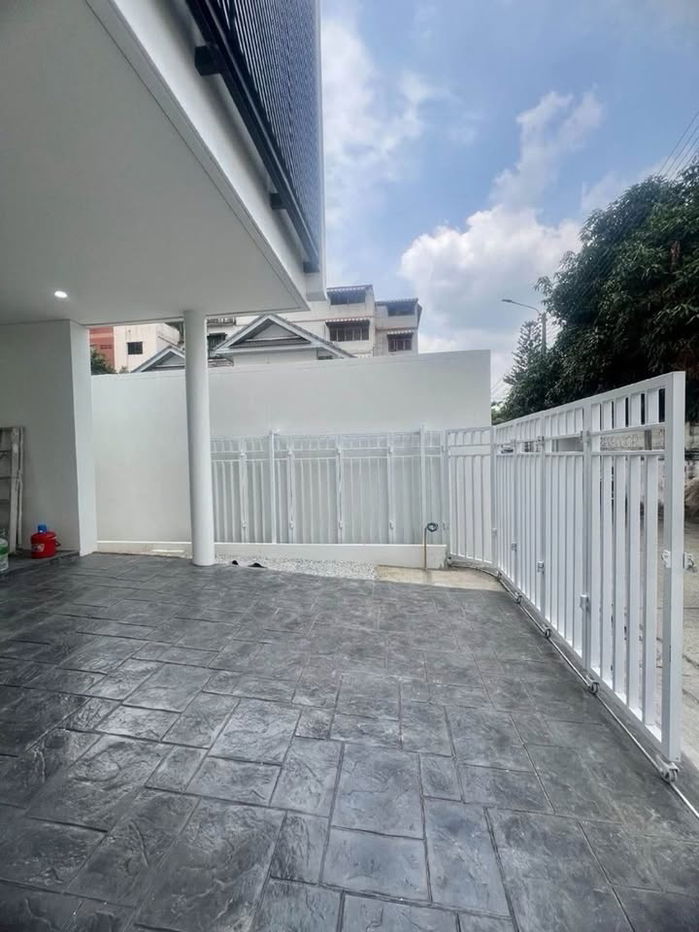 รูป เช่า ให้เช่า ปล่อยเช่า ทาวน์โฮม สุขุมวิท 93 ราคาถูก สนใจ Line: @951qfbfi - รูปที่ 3/26