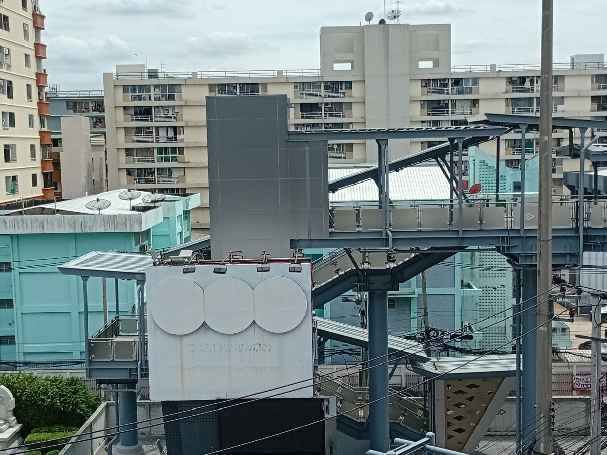 picture To rent an exclusive room at Living Place Condominium in the beginning of Lad Prao 140, connected with 7-11 and closed to Bangkapi Station (cheap)  - 26/43