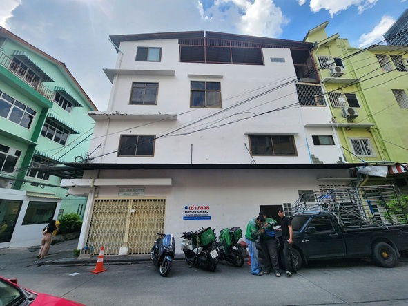 picture FOR RENT  COMMERCIAL BUILDING PROPERTY  60000 BAHT per MONTH - 2/8