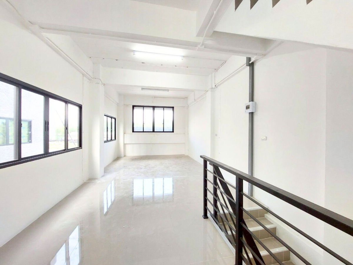 รูป  ให้เช่า อาคารพาณิชย์ 4 ชั้น ห้องมุม ฉัตรหลวง 17 รังสิต-คลองสาม ปทุมธานี ทำเลย่านธุรกิจ เติบโตต่อเนื่อง   - รูปที่ 7/16