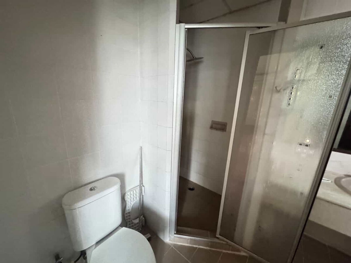 picture LTH13627 – Condo for Rent | City Lake Tower Sukhumvit 16 | 280 sqm | 3 Beds 3 Baths | 3 Parking | Near BTS Asoke |  - 4/8