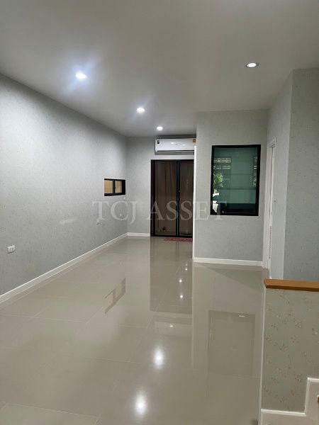 picture Townhouse for Sale | Premium Time Home Suanluang Rama 9 - 3/14