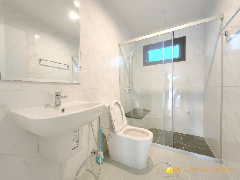 picture Two storey house for rent with 4 bedrooms,3 toilets and 2 kitchens.  - 19/43