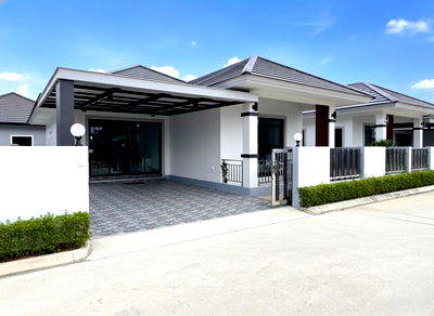 บ้านเดี่ยว ชลบุรี : ‼️ เพียง 3.99 ล้านบาท ‼️ บ้านเดี่ยวสไตล์โมเดิร์นตกแต่งสวยพร้อมอยู่ หนองปลาไหล – พัทยา ใกล้ รร.นานาชาติรีเจ้นท์ พัทยา