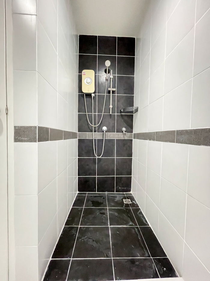 รูป เจ้าของโพส - 𝐀 𝐬𝐩𝐚𝐜𝐞 𝐒𝐮𝐤𝐡𝐮𝐦𝐯𝐢𝐭 𝟕𝟕 คอนโดใกล้ 𝐁𝐓𝐒 อ่อนนุช | ผ่อนเบา 𝟔,𝒙𝒙𝒙 บ/ด. - รูปที่ 27/38