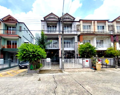 ทาวน์โฮม ม.รามคำแหง 2 : ขายทาวน์เฮ้าส์ 3 ชั้น (หลังมุม) ม.ฟลอร่าวิลล์ ซอย เฉลิมพระเกียรติ 22 