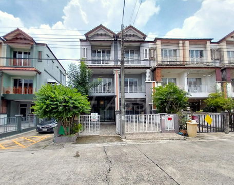 Townhouse for Sale : Floraville Chaloemphrakiat R.9