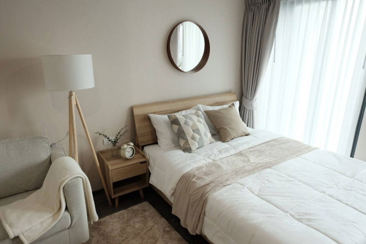 รูป Ideo Chula Samyan【𝐑𝐄𝐍𝐓】🔥โทนครีมกับเฟอร์มินิมอลคมๆ ทำให้ห้องดูแพง เงียบ มูจิมูใจ เอาใจสายหวาน🔥 ติดต่อไลน์ไอดี: @hacondo - รูปที่ 3/10