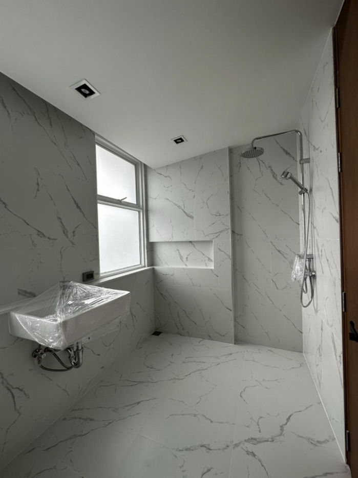 picture S912 [For Sale] Home Office Rama 9 💸 12,900,000 baht 📍 MRT Ramkhamhaeng - 16/22