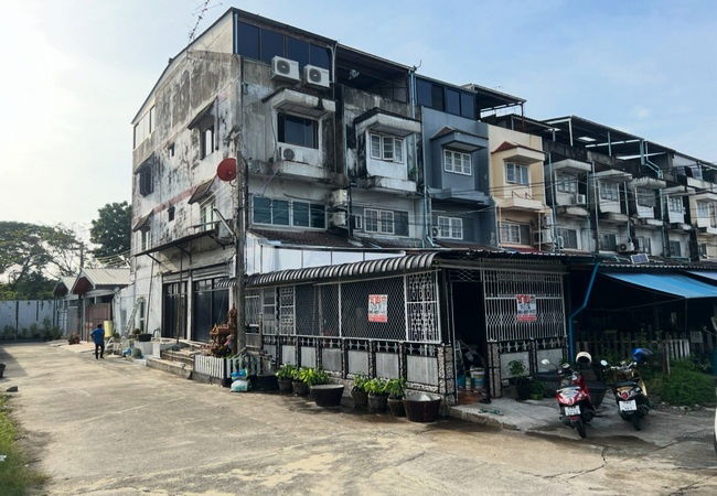 รูป ขายอาคารพาณิชย์ หมู่บ้านเสนาวิลล่า 84 ซอยแฮปปี้แลนด์ ถนนลาดพร้าว บางกะปิ กรุงเทพมหานคร - รูปที่ 1/10